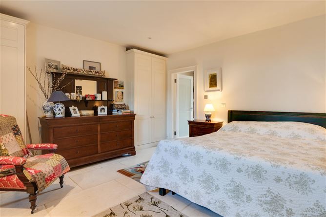 3 The Crescent, Monkstown, Co. Dublin