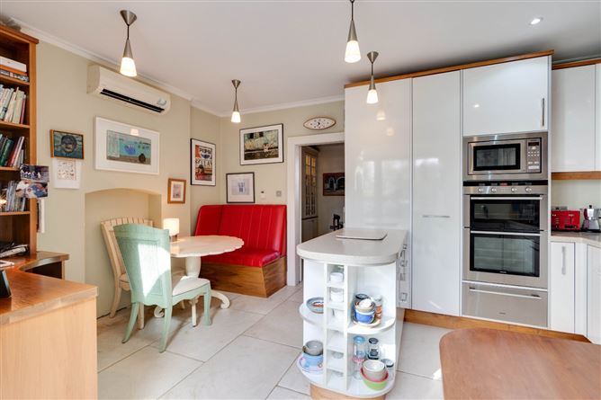 3 The Crescent, Monkstown, Co. Dublin