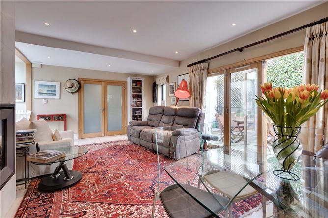 3 The Crescent, Monkstown, Co. Dublin