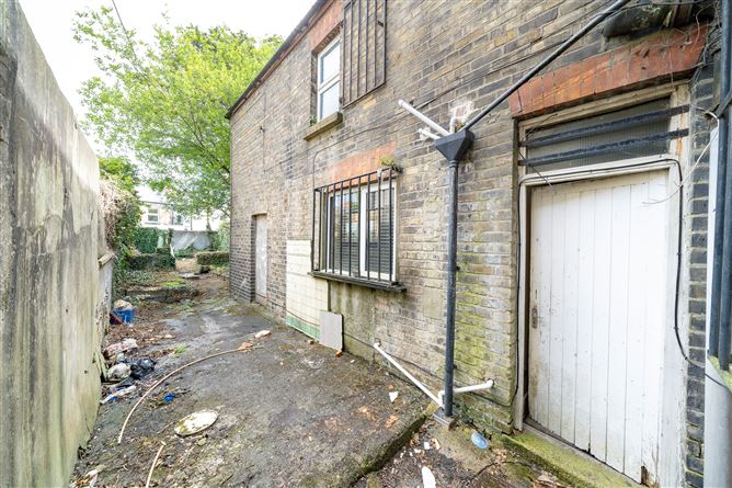374 South Circular Road, Dolphins Barn, Dublin 8