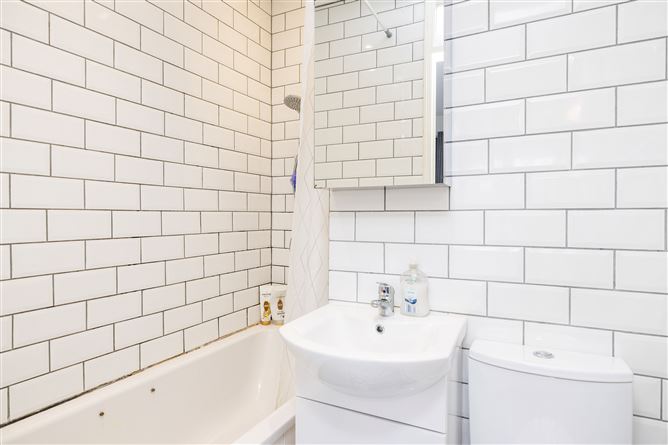 20 Burnside, Santry, Dublin 9