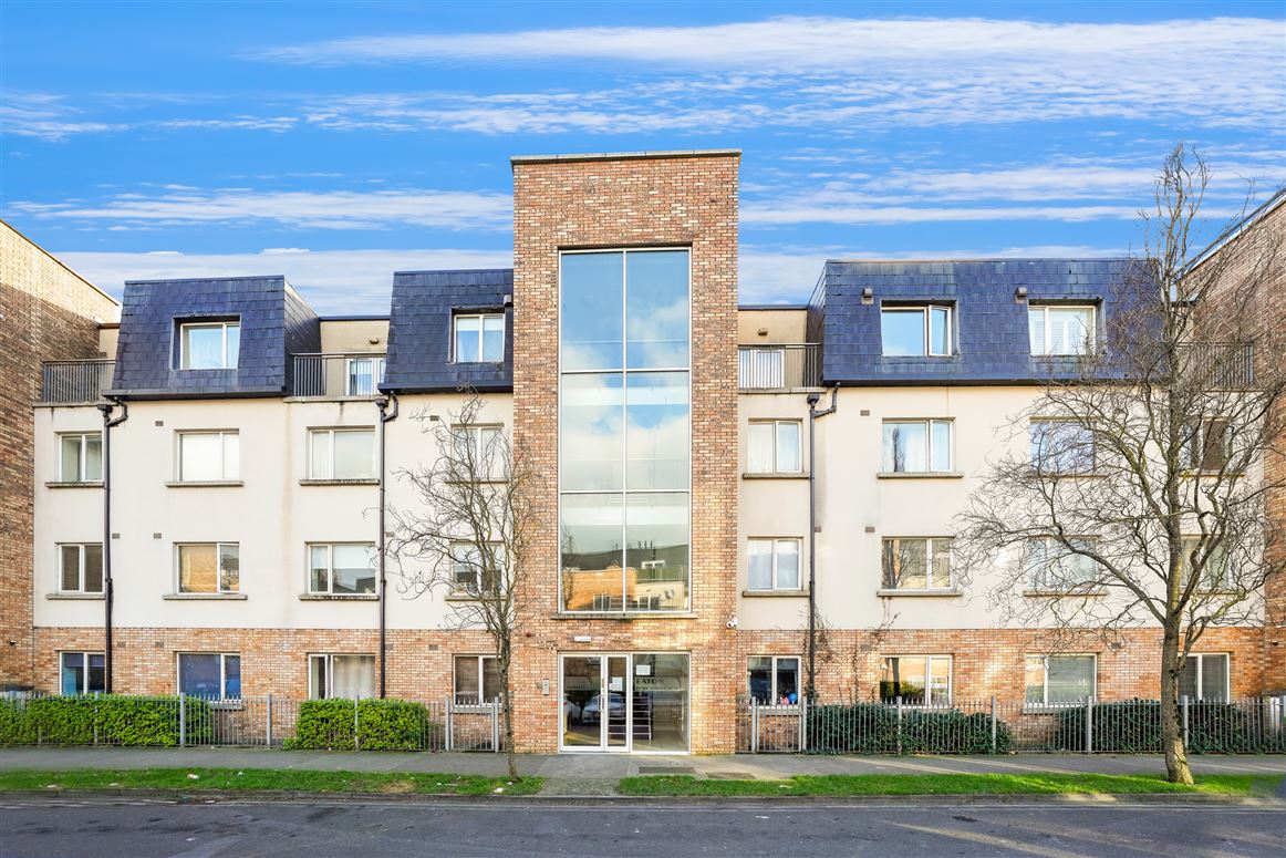 27 Eaton Terrace, Rathcoole, Co. Dublin