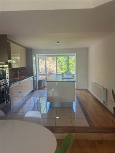 https://photos-a.propertyimages.ie/media/3/9/9/4929993/557979b7-dc8c-4a9e-b553-2cb2cfff0a25_l.jpg