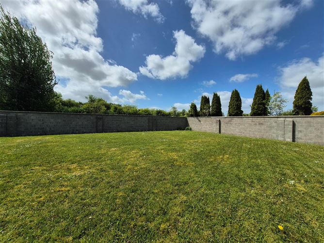 Photo 25 of 28 — 121 Palace Fields, Tuam, Co. Galway