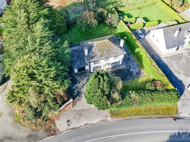 The Green, Holycross, Thurles, Co. Tipperary