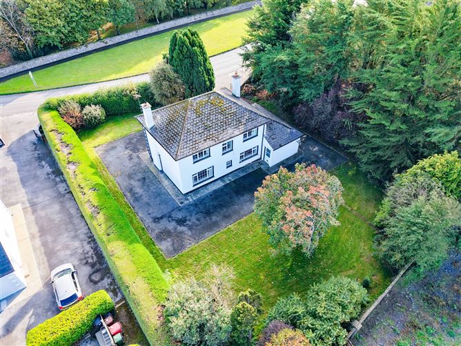 The Green, Holycross, Thurles, Co. Tipperary