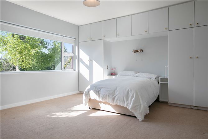16 Killiney Heath, Killiney, County Dublin