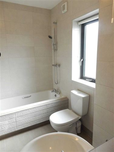 7 Meadow View, Clarecastle, County Clare