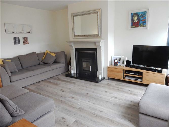 7 Meadow View, Clarecastle, County Clare