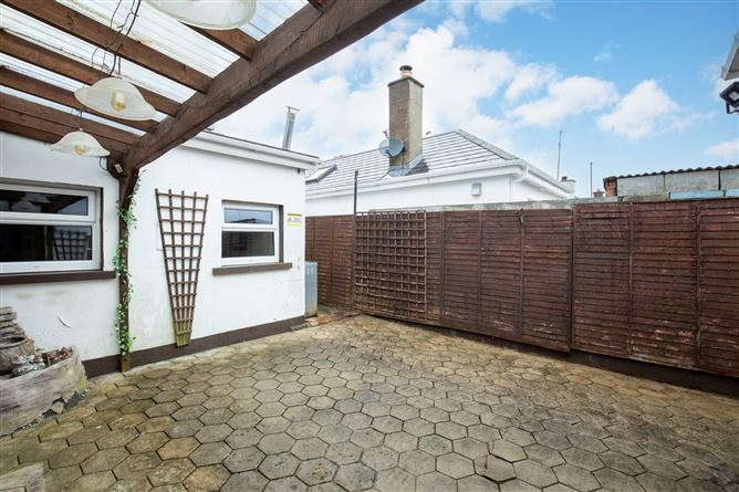 13 O'Connell Avenue, St Johns Road, Wexford