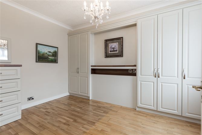 13 O'Connell Avenue, St Johns Road, Wexford