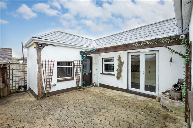 13 O'Connell Avenue, St Johns Road, Wexford