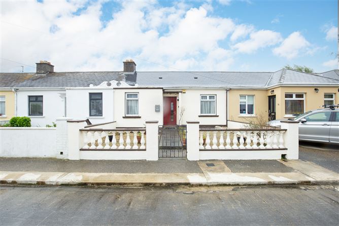13 O'Connell Avenue, St Johns Road, Wexford