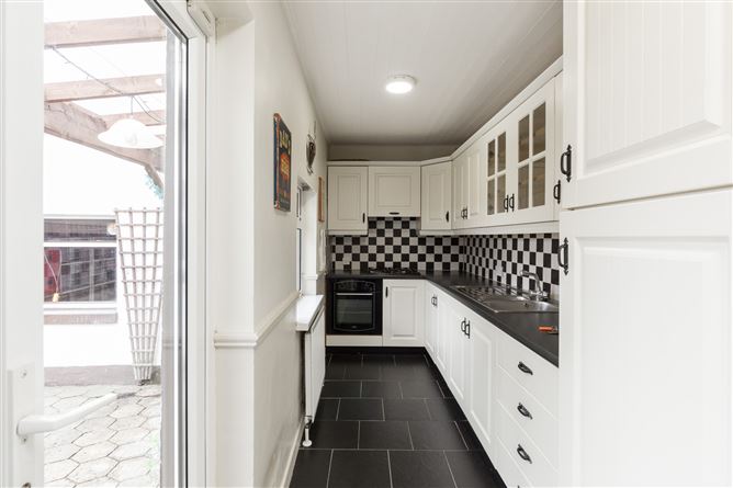 13 O'Connell Avenue, St Johns Road, Wexford
