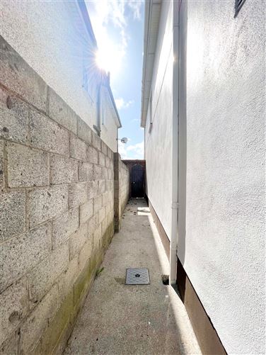 Photo 34 of 38 — 48 Palmerstown Park, Dublin 20, Dublin