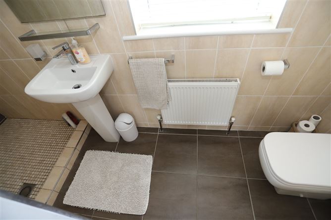 Apartment 2, Radharc Alainn, The Quay, Kinvara, Co. Galway