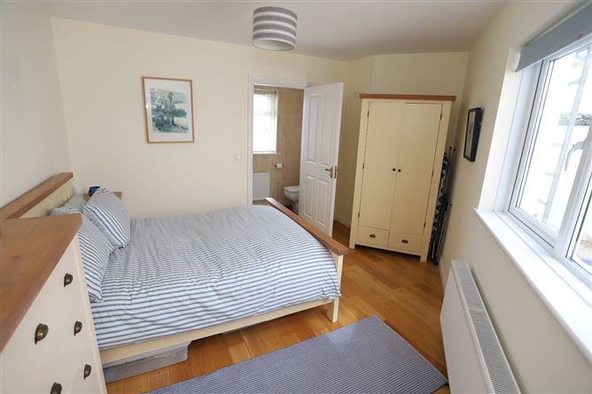 Apartment 2, Radharc Alainn, The Quay, Kinvara, Co. Galway