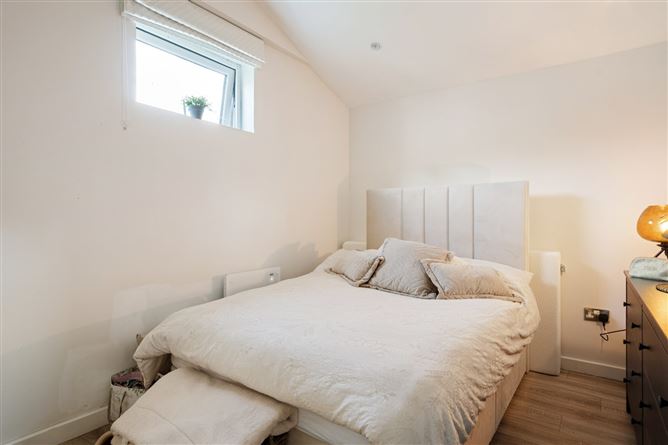 90 Walkinstown Drive, Walkinstown, Dublin 12
