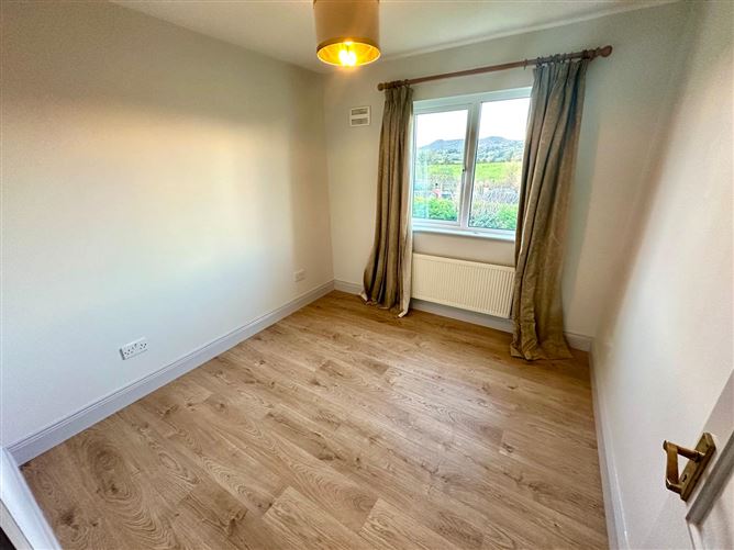 38 Ashbrook, Collooney, Co. Sligo