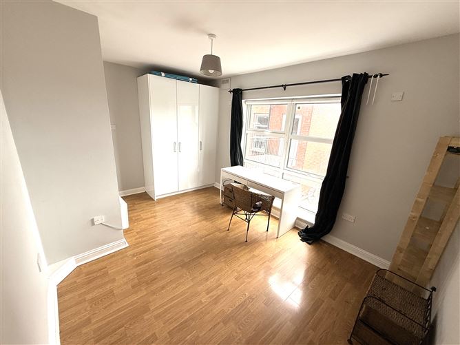 APARTMENT 30 GEORGES QUAY APARTMENTS GEORGE'S QUAY DUBLIN 2, South City Centre, Dublin 2, D02A266