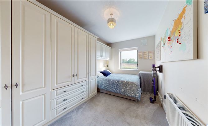 Apt, 32 West Courtyard, Tullyvale, Cabinteely, Dublin 18