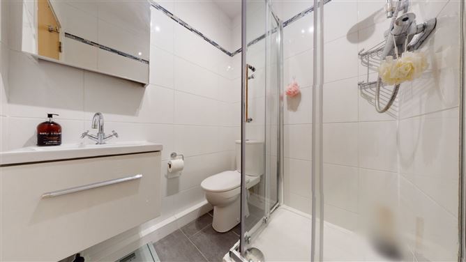 Apt, 32 West Courtyard, Tullyvale, Cabinteely, Dublin 18