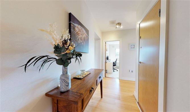Apt, 32 West Courtyard, Tullyvale, Cabinteely, Dublin 18