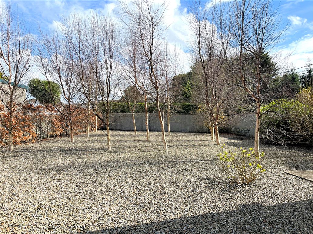 7 Montrose House Whitestrand Park, Salthill, Galway