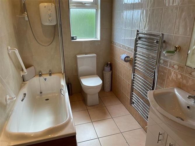 18 Comeragh Crescent, Dungarvan, Waterford