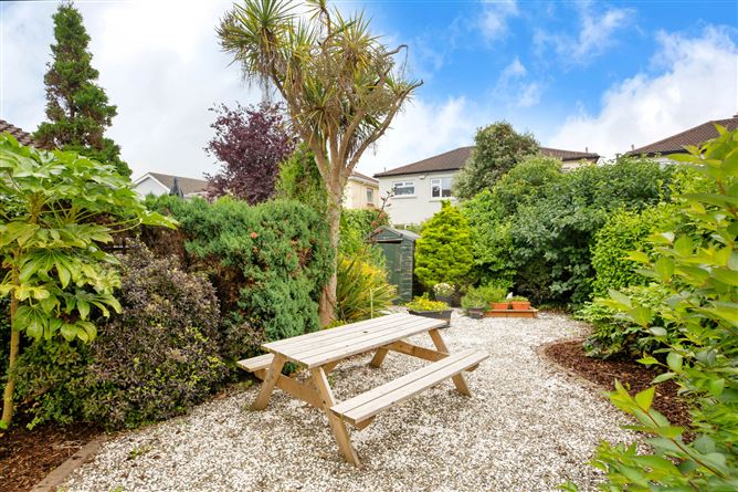 24 Bayview Drive, Killiney, Co. Dublin