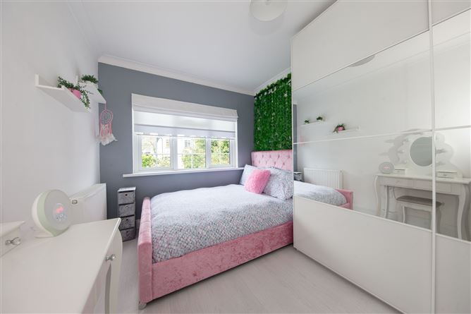 4 The Crescent, Kingswood, Tallaght, Dublin 24