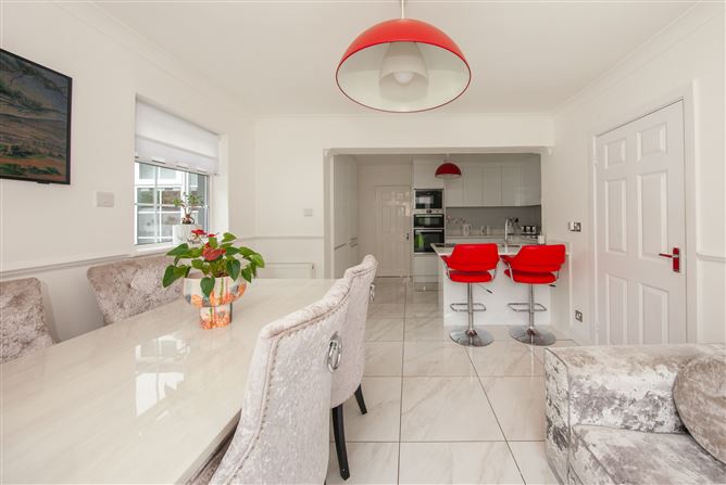 4 The Crescent, Kingswood, Tallaght, Dublin 24