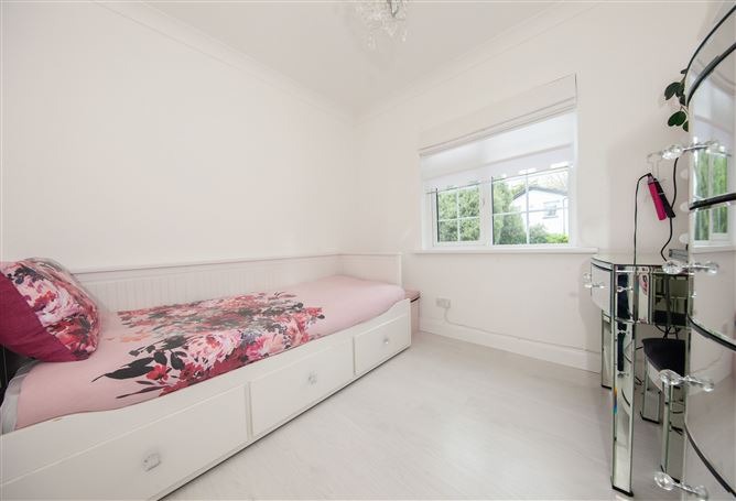 4 The Crescent, Kingswood, Tallaght, Dublin 24
