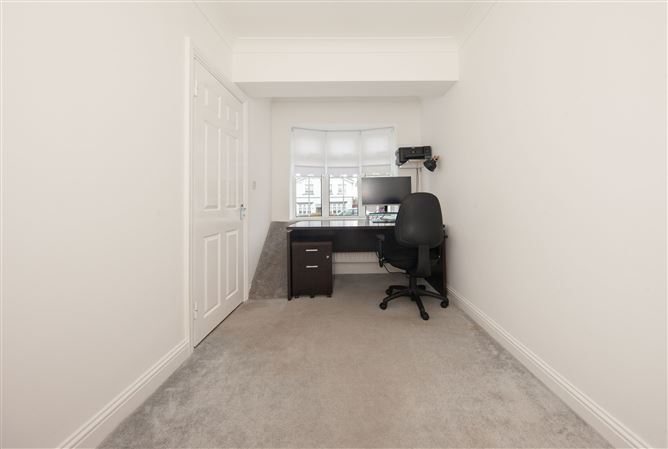 4 The Crescent, Kingswood, Tallaght, Dublin 24