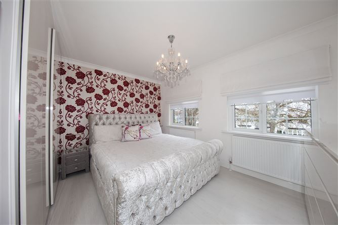 4 The Crescent, Kingswood, Tallaght, Dublin 24