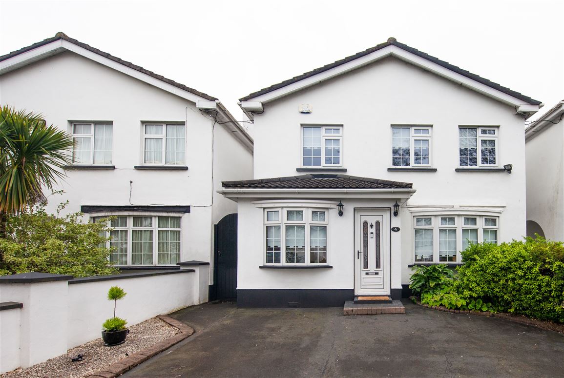 4 The Crescent, Kingswood, Tallaght, Dublin 24