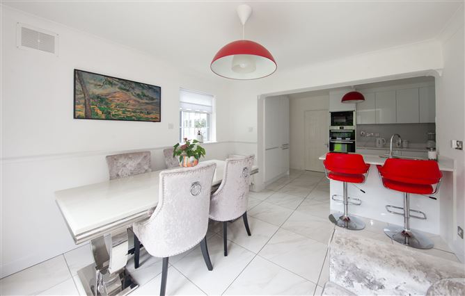 4 The Crescent, Kingswood, Tallaght, Dublin 24