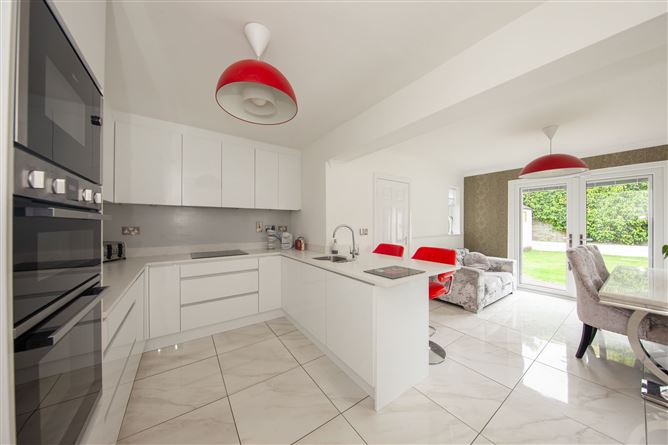 4 The Crescent, Kingswood, Tallaght, Dublin 24