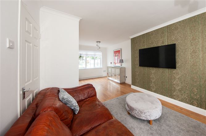 4 The Crescent, Kingswood, Tallaght, Dublin 24