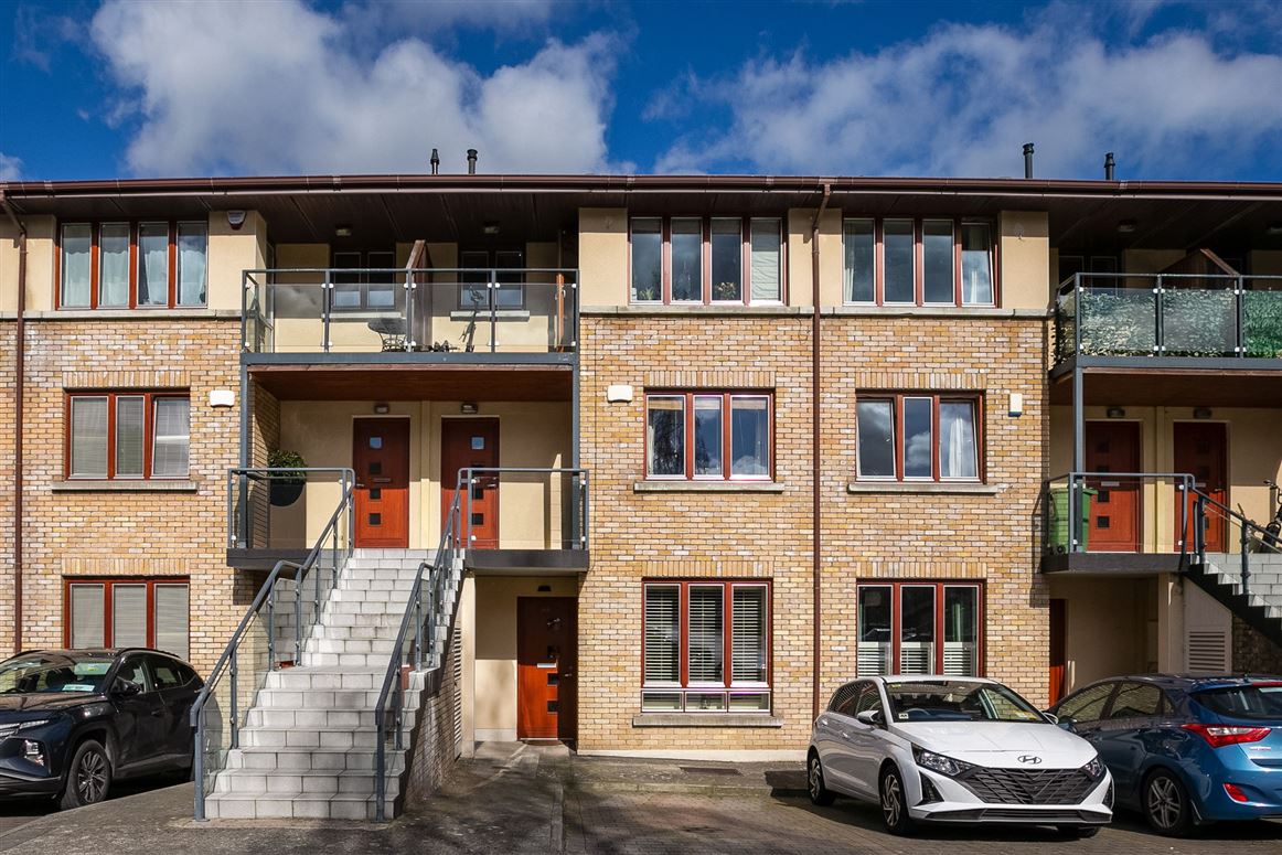 68 Belarmine Place, Stepaside, Dublin 18
