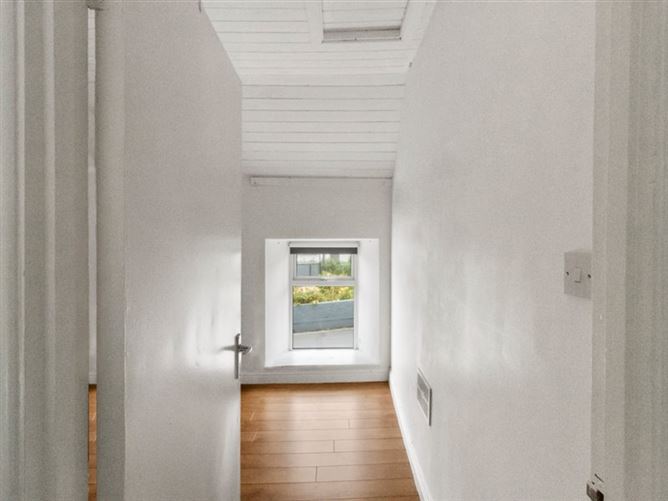 4 Bogbere Street, Ennistymon, Clare