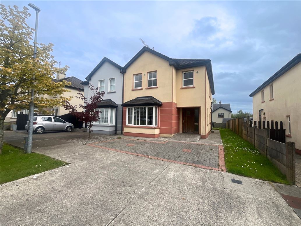 13 Ashford Court, Claremorris, Mayo