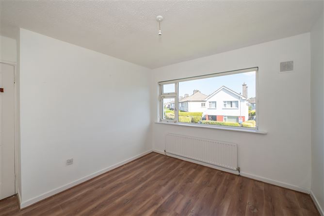Photo 15 of 24 — 17 Donscourt, Bishopstown, Cork