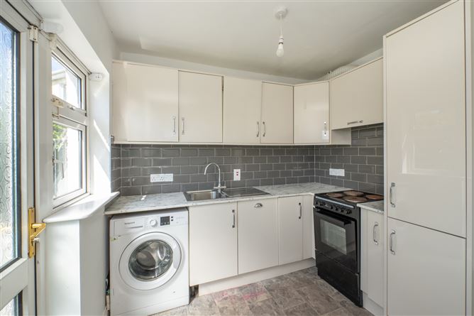 Photo 8 of 24 — 17 Donscourt, Bishopstown, Cork