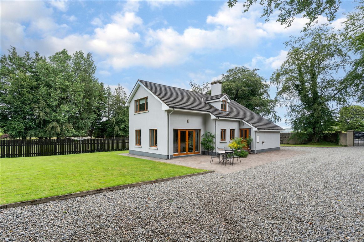 'Four Winds' on c. 0.5 Acre, Crosscoolharbour, Blessington, Wicklow