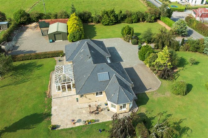 Hillview Farm, Barnaviddane, Killeagh, Cork