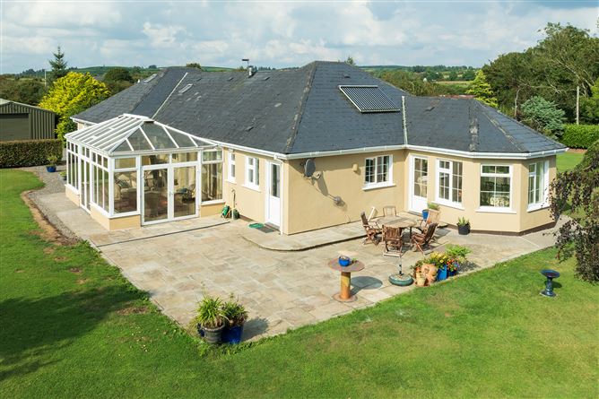 Hillview Farm, Barnaviddane, Killeagh, Cork
