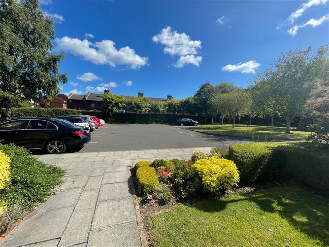 13 Donnybrook Green, Greenfield Park, Donnybrook, Dublin 4