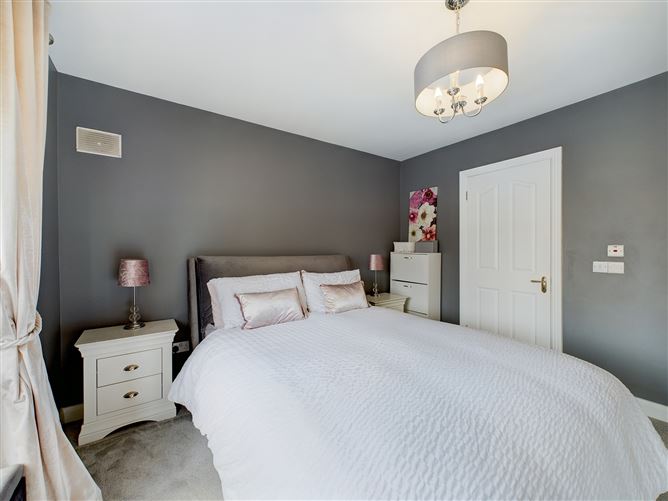 64 Feltham Hall, Carlow Town, Carlow