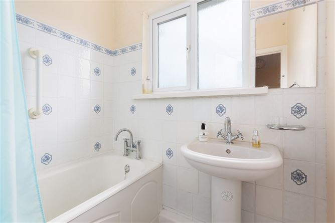 52 Windsor Park, Monkstown, Co. Dublin